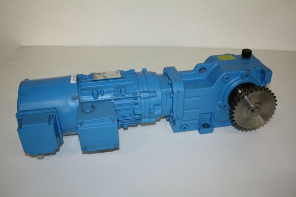 SIEMENS Getriebemotor 2KJ1503-1DE13-9AA2-Z K48-LA80ZMB4EF #used