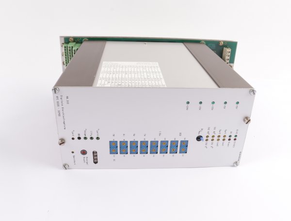 Siemens SINUMERIK Digitalregler A8.310 6FC9320-3CP00 #used