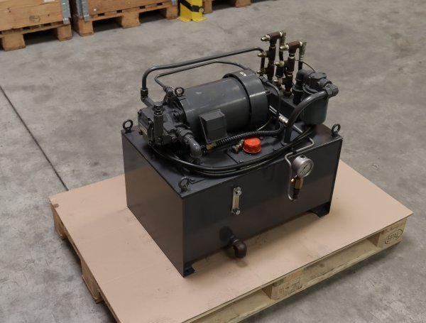 Nachi Hydraulikaggregat VDC-1B-2A3-1688A UVC-1A-A3-2.2-4-1330J #used