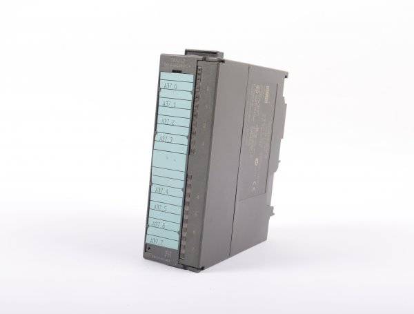 Siemens SIMATIC S7-300 Digitalausgabe SM 322  6ES7322-1BF01-0AA0 E-Stand:4  #used