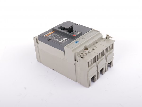 Merlin Gerin compact Leistungsschalter Netzschalter Hauptschalter NS100N NS100-160-250 N/H/NA #used