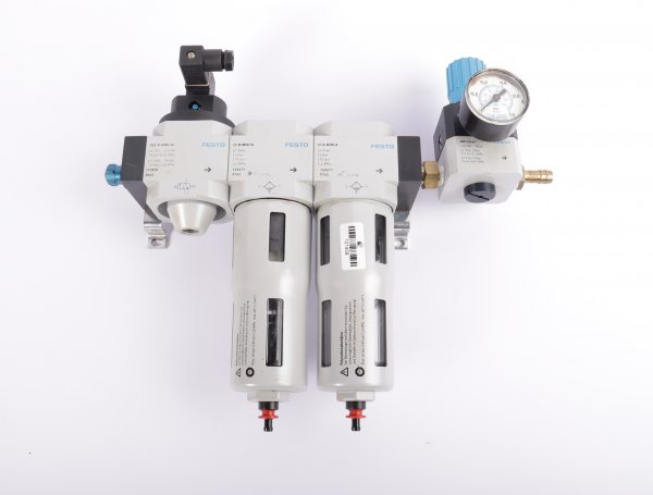 FESTO Drucklufteinheit HEE-D-MIDI-24 + 2x LF-D-MIDI-A + LRP-1/4-0,7 #used
