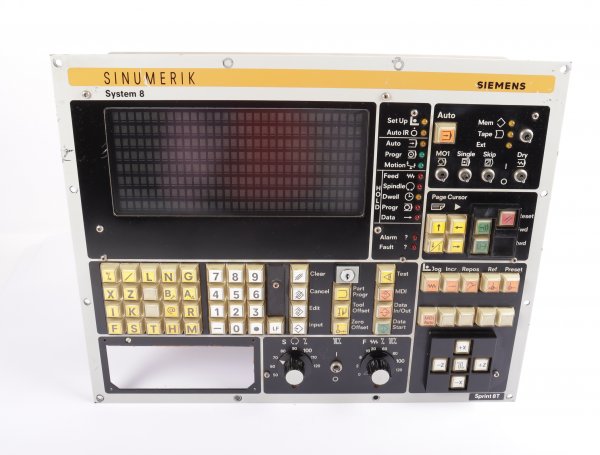 Siemens SINUMERIK Bedientafel SPRINT 8T 548 021.9010.01 80VA 220-230V 50/60Hz als Ersatzteil / defekt #used