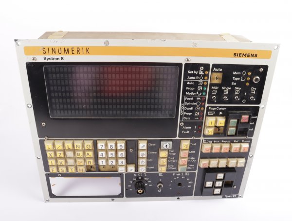 Siemens SINUMERIK Bedientafel SPRINT 8T 548 021.9010.01 80VA 220-230V 50/60Hz als Ersatzteil / defekt #used