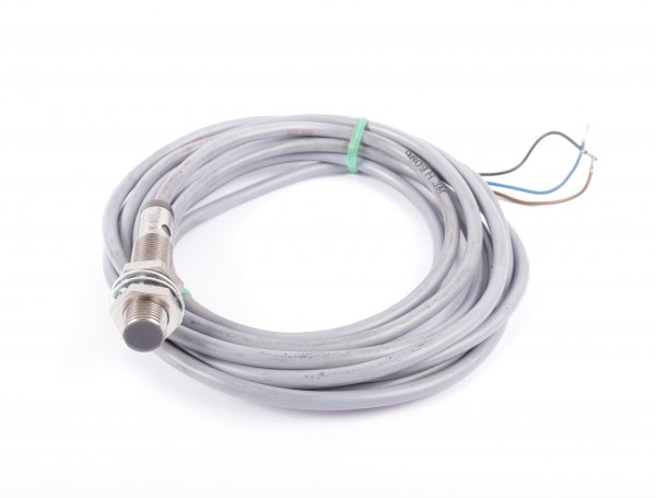 BALLUFF Induktiver Sensor BES-516-325-B0-C #used