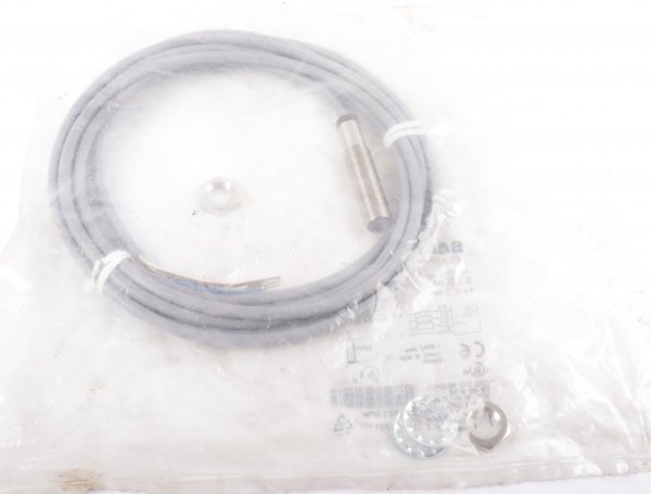 BALLUFF Induktiver Näherungsschalter BES 516-113-BO-C-03 113719 #new sealed