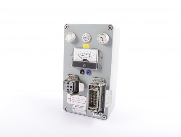 MESELTRON Mess-Steuerung MOVOMATIC MOV 4410A #used