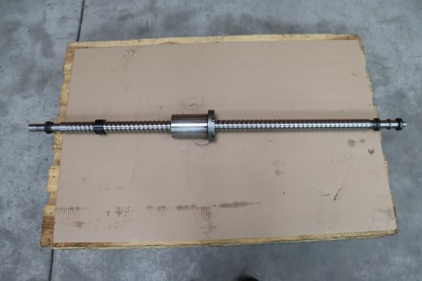 Kugelrollspindel Y-Achse  aus Bridgeport VMC 1000/22 #used