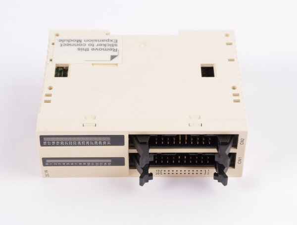 Schneider Electric Twido Expansion TWDDDI32DK #used