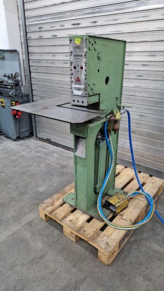 Pneumatische Blech Pneumatische Ausklinkmaschine Ausklinkschere Blechschere