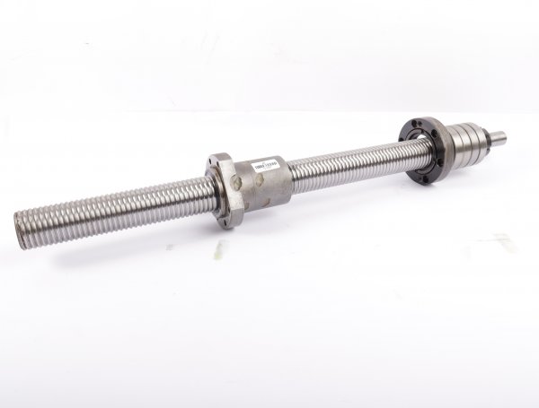 MAHO Kugelrollspindel der Z-Achse (rauf/runter) aus MAHO MH 600W CNC Fräsmaschine #used