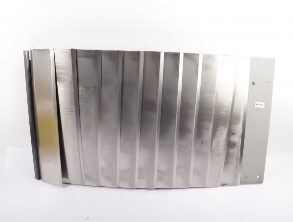 Maho Faltenbalg Gleitbahnschützer Führungsabdeckung X-Achse rechts aus Maho MH 600W CNC Fräsmaschine #used