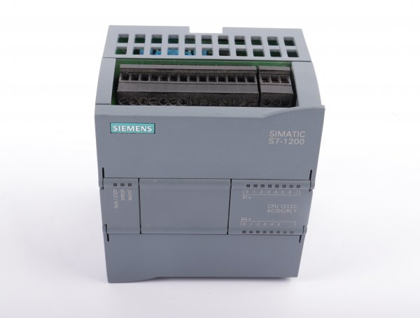 Siemens SIMATIC S7-1200 CPU 1212C Kompakt-CPU 6ES7212-1BD30-0XB0 #used
