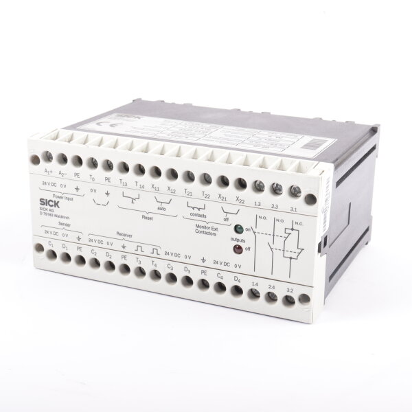SICK Sicherheitsrelais LCUX1-400 1 013 410 #used