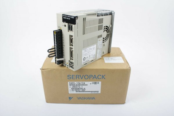 Yaskawa Servoantrieb SGDS-10A12A Servo Amplifier 200V 1,0 KW Servopack #used