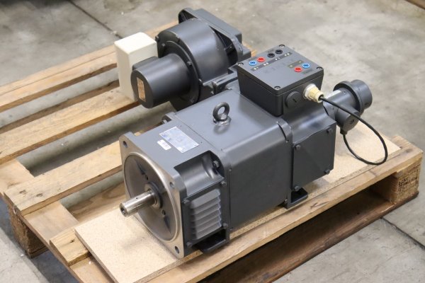 Siemens Servomotor 1GG5100-0EE46-6VV1-Z  Z=G00 G30  inkl. Lüfter 2CW5124-3 neuwertig